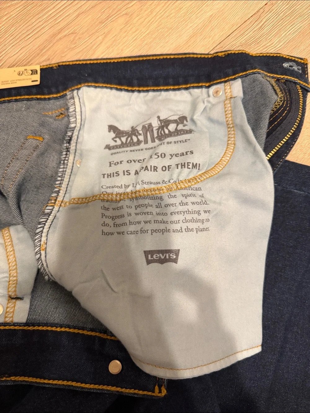 Levis regular fit